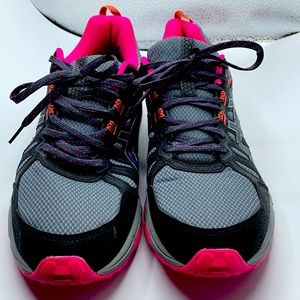 Asics Sneakers